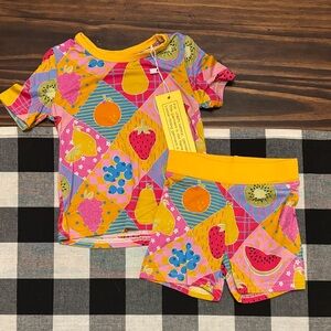 Fruit bamboo shorts Set 3T new